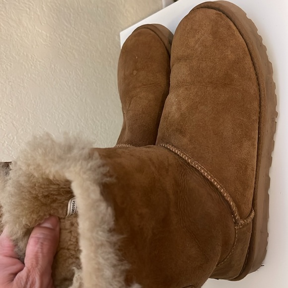 Women’s Ugg’s - Picture 4 of 5
